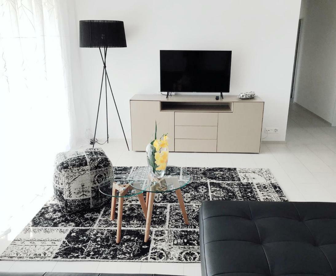 Easy-Living Apartments Dietwil エクステリア 写真